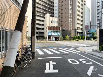 敷地南西側の前面道路