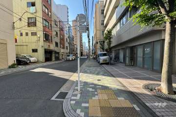 敷地南側の前面道路