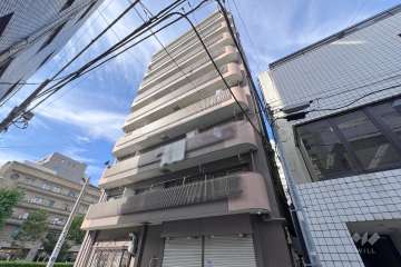 シンエイマンション蔵前の外観（南東側から）