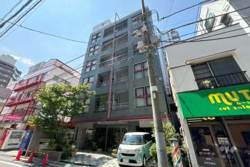 パレトーホー浅草の外観（東側から）