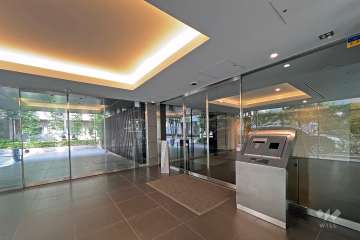 エントランスはオートロック付きです。