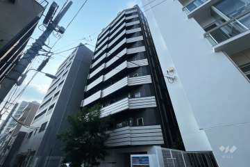 グランドコンシェルジュ新御徒町アジールコートの外観（北西側から）