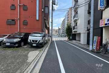 敷地北側の前面道路