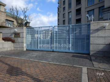 駐車場出口（ゲート付き）