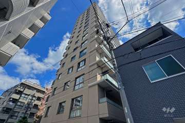 プラウド上野松が谷の外観（南西側から）