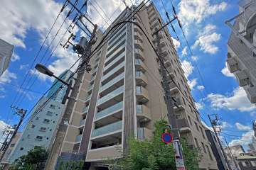 プラウド上野松が谷の外観（北西側から）