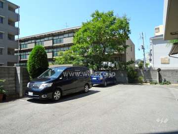 敷地内駐車場（屋外平面式）
