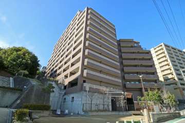 藤和宝塚武庫山ホームズの外観（南東側から）