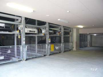 屋内駐車場