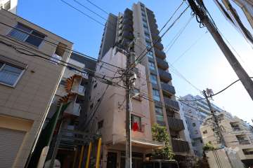 ブリリア上野ザレジデンスの外観(北西側から)