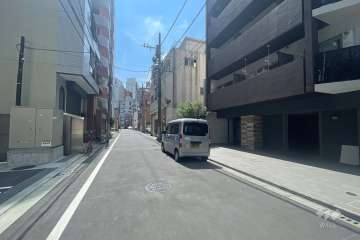 敷地東側の前面道路