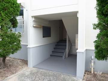 住戸入り口（共用ポスト）