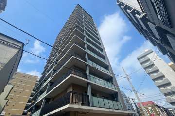 ルフォン入谷ザレジデンスの外観（東南側から）