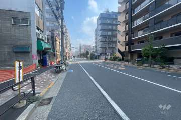 敷地北西側の前面道路