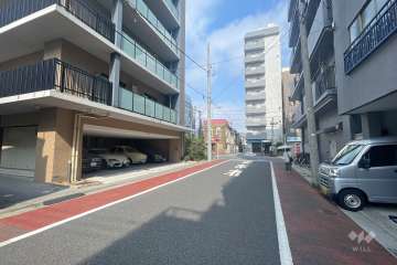 敷地北東側の前面道路　