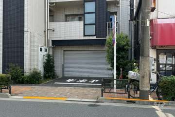 駐車場の出入り口