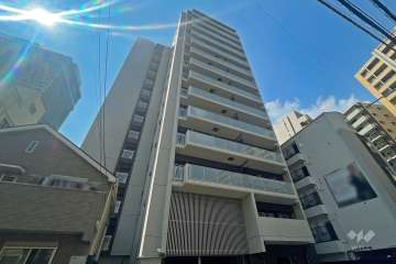 レーベン浅草AYAGINUの外観（南東側から）