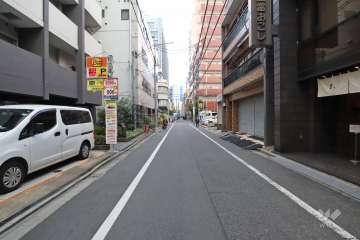 敷地北側の前面道路