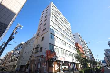 田原町ビル（上條ビル）の外観（南西側から）　