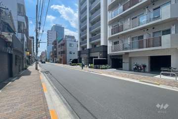 敷地東側の前面道路