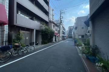 敷地北西側の前面道路