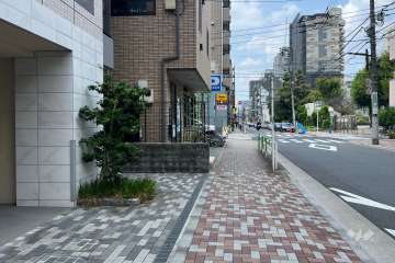 敷地北側の前面道路