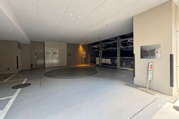 敷地内駐車場（屋内機械式）