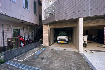 敷地内駐車場（屋内平面式）