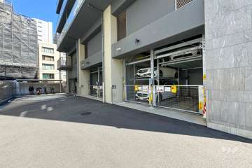 敷地内駐車場（屋内機械式）