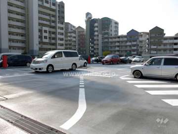 敷地内駐車場（屋外平面式）
