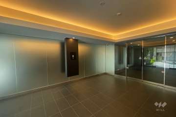 エントランスはオートロック付きです。