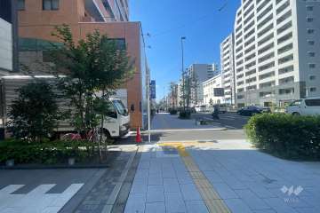 敷地北西側の前面道路