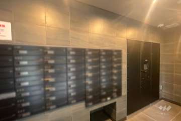 宅配ボックスと共用ポスト　