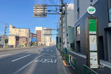 敷地北側の前面道路