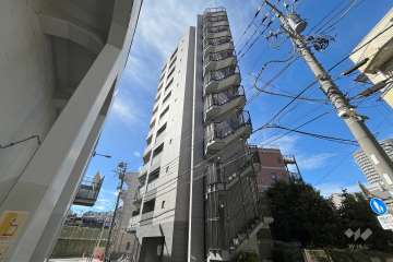 クラスタ台東根岸の外観（南東側から）