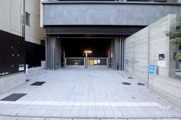 敷地内駐車場（屋内機械式）