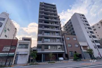 ローレルアイ浅草レジデンスの外観（南東側から）