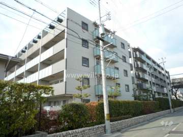 グランベース芦屋川ロジュマンの外観（南東側から）