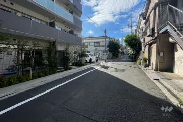敷地南西側の前面道路