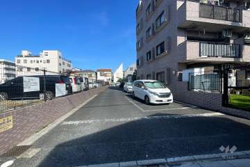 駐車場の出入り口・敷地内駐車場（屋外平面式）