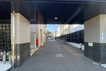 駐車場の出入り口