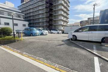 駐車場の出入口