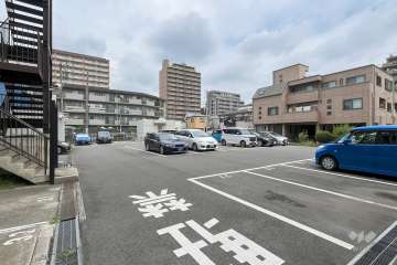 敷地内駐車場（屋外平面式）