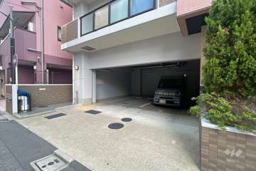 敷地内駐車場（屋内平面式）　