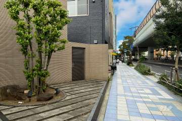 敷地南東側の前面道路