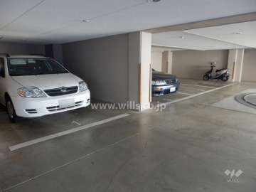 敷地内駐車場（屋内平面式）