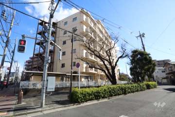 トーア立石マンションの外観(北西側から)