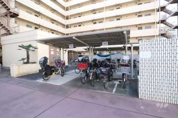 駐輪場（屋根付き）