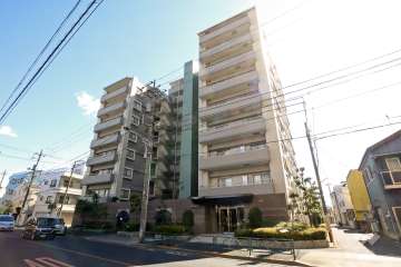 ライオンズグローベル京成立石の外観（北西側から）