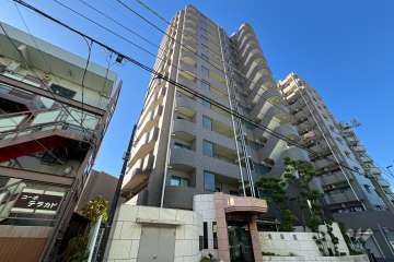 ライオンズマンション小岩第6の外観（東側から）
